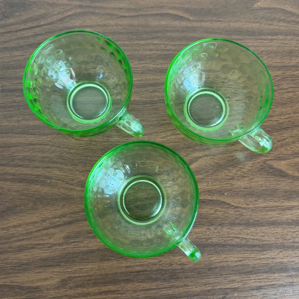 Federal Thumbprint Uranium Coffee Tea Cup Teardrops 1920s Depression 3 pieces